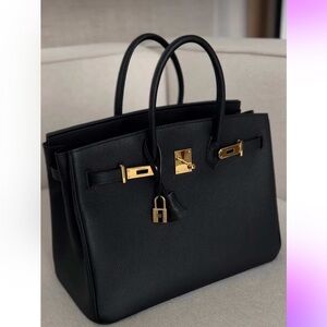 Elegant Black Leather Handbag